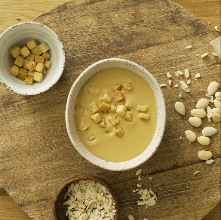 Pumpkin and almonds dairy-free cream