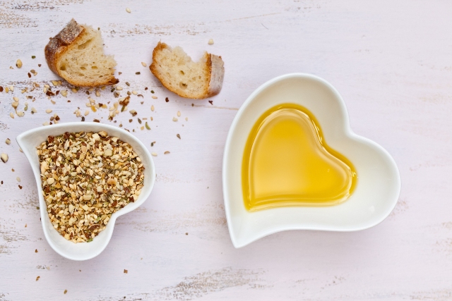 Borges - PREDIMED - Extra virgin olive oil prevents hypertension