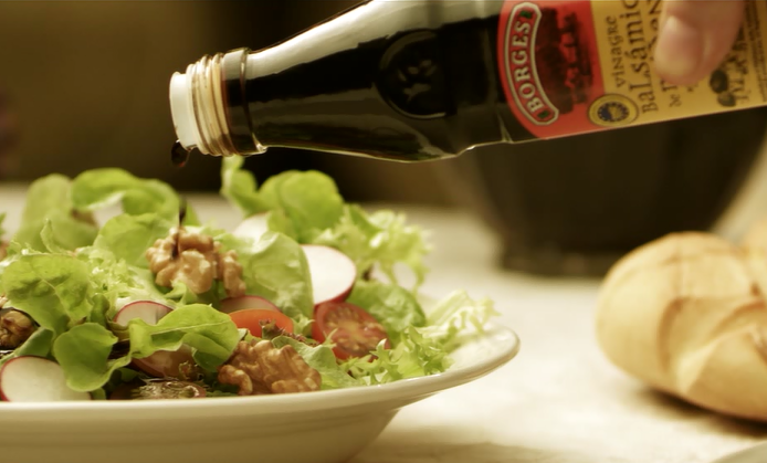 Borges - add vinegar to a dressing before olive oil