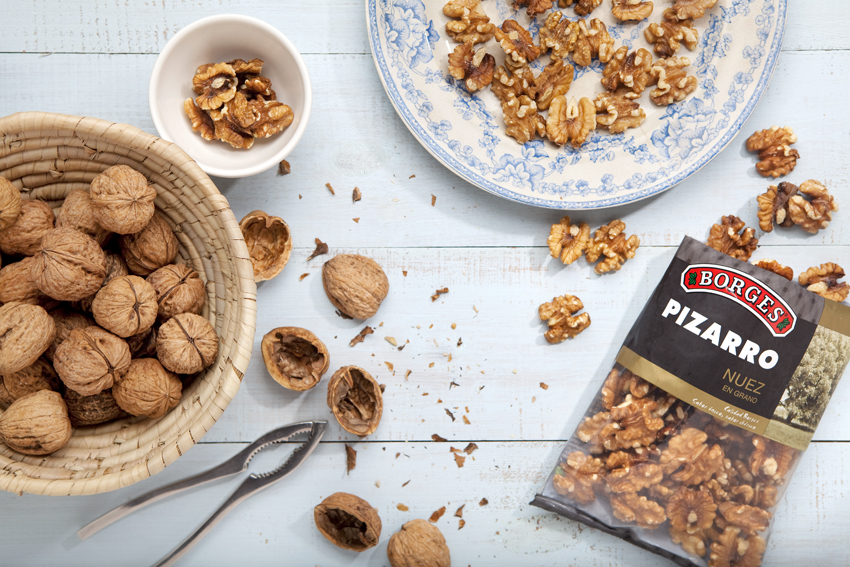 Borges - mediterranean cuisine - tip: open walnuts without breaking them