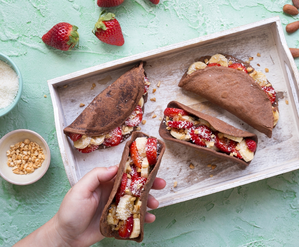 tacos para niños de chocolate y frutas