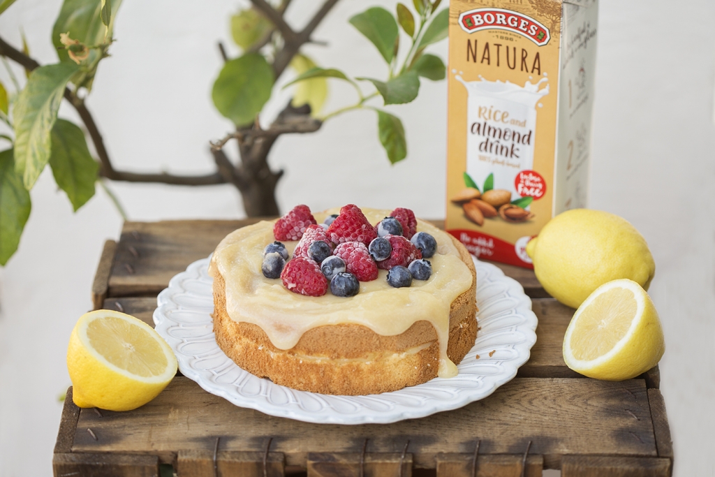 easy sponge cake with lemon cream