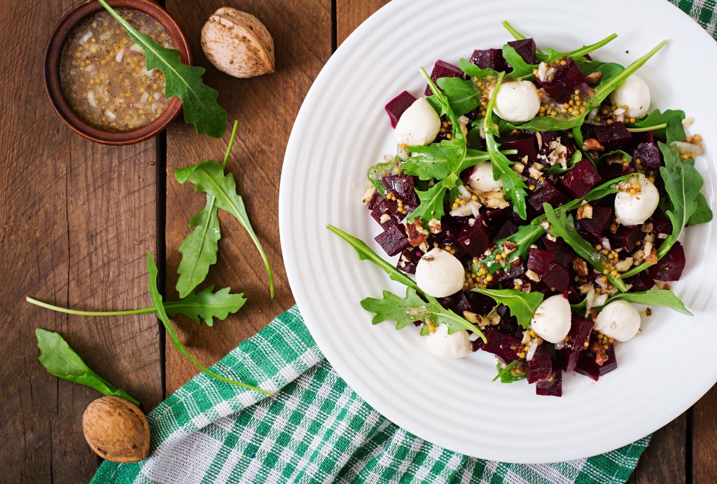 Salad with Nuts Vinaigrette