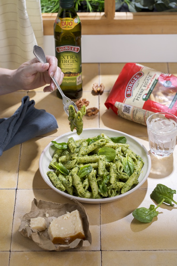 Pasta with Spinach Pesto