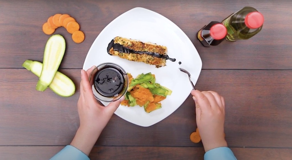 Receta de salmón con costra de parmesano y reducción de balsámico Borges
