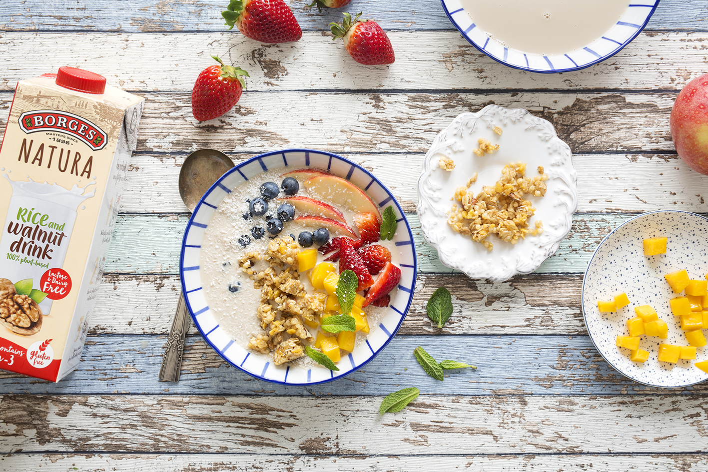 Borges - fruit salad with walnut drink