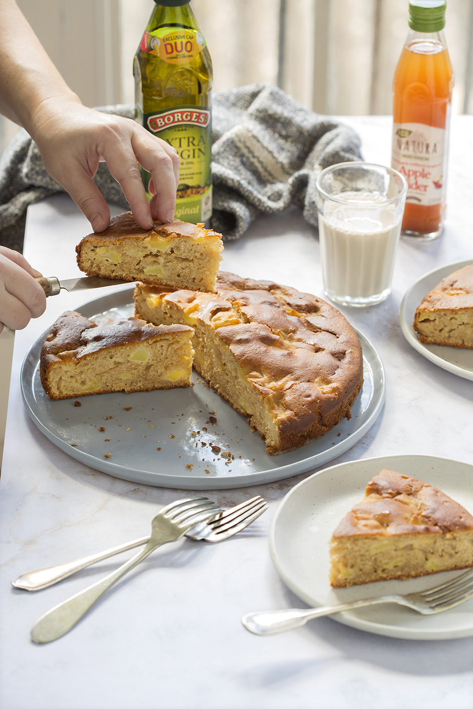 Traditional apple cake