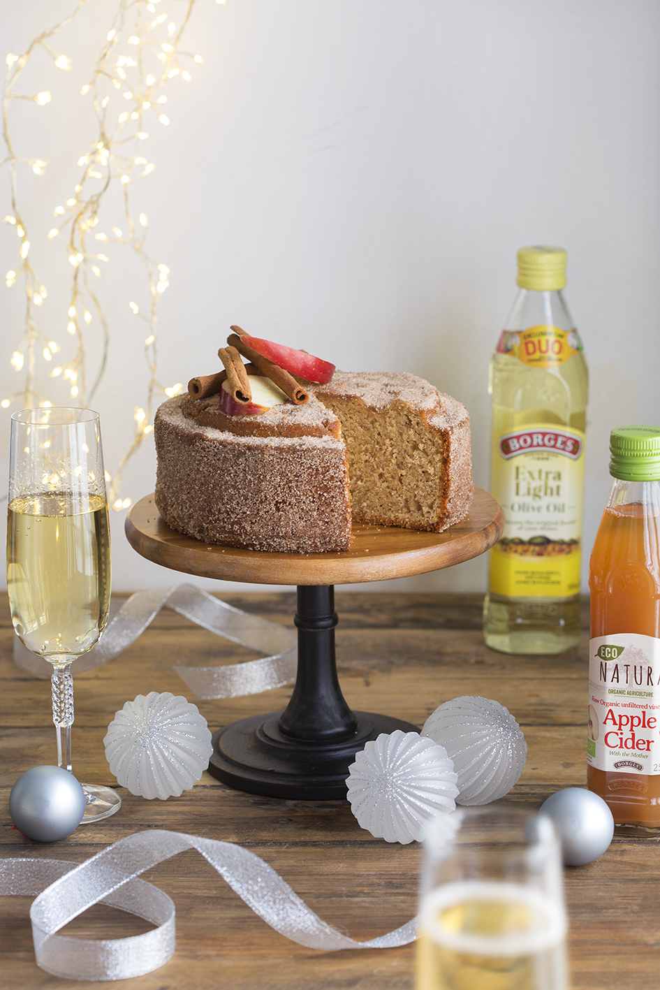 Apple cider cake