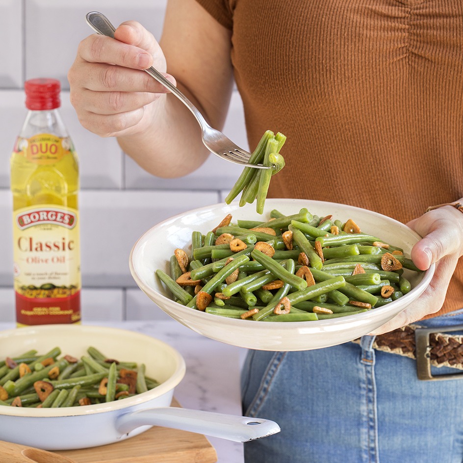 Garlic green beans